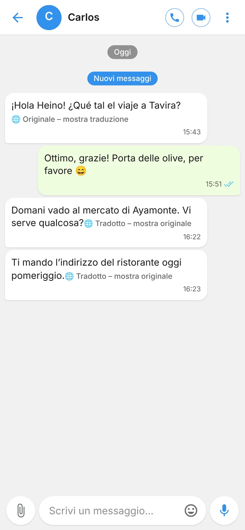 Chat con messaggi tradotti e originale visualizzato